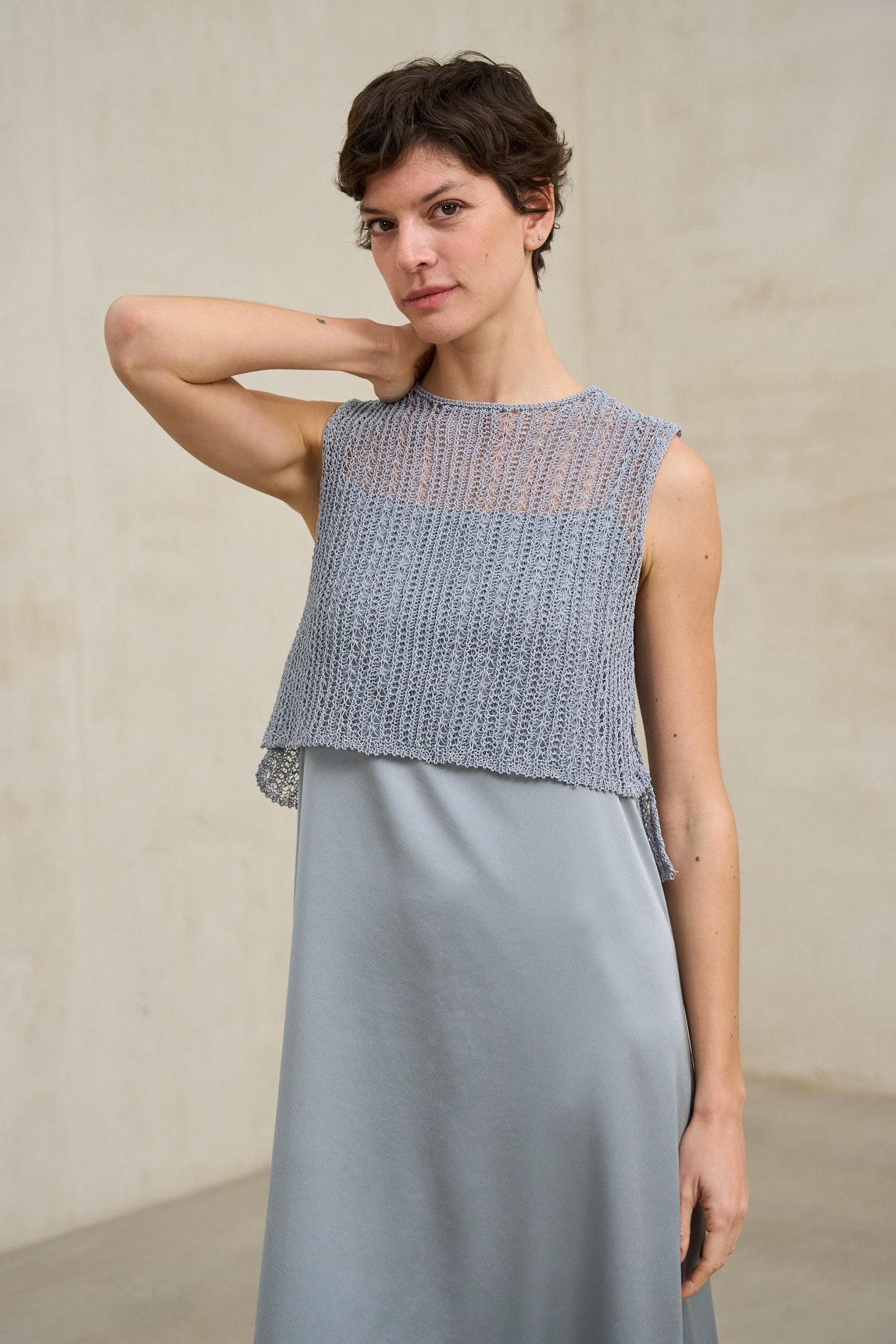 Erya steel blue vest