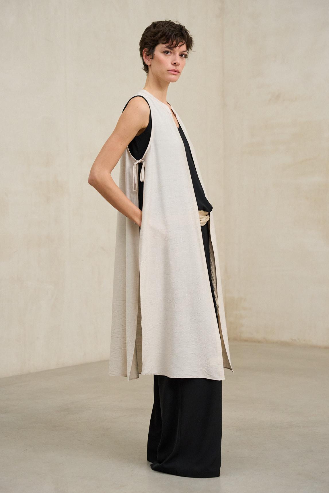 Mireth Ecru Vest