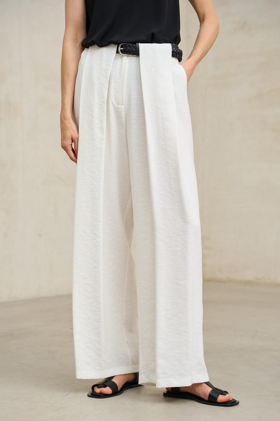 Lyss white trousers