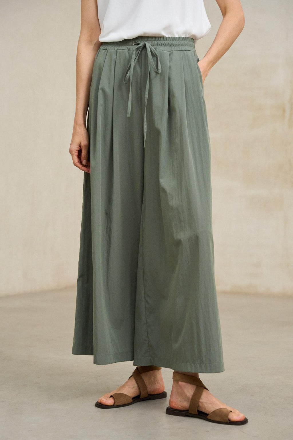 Dark green Aira trousers