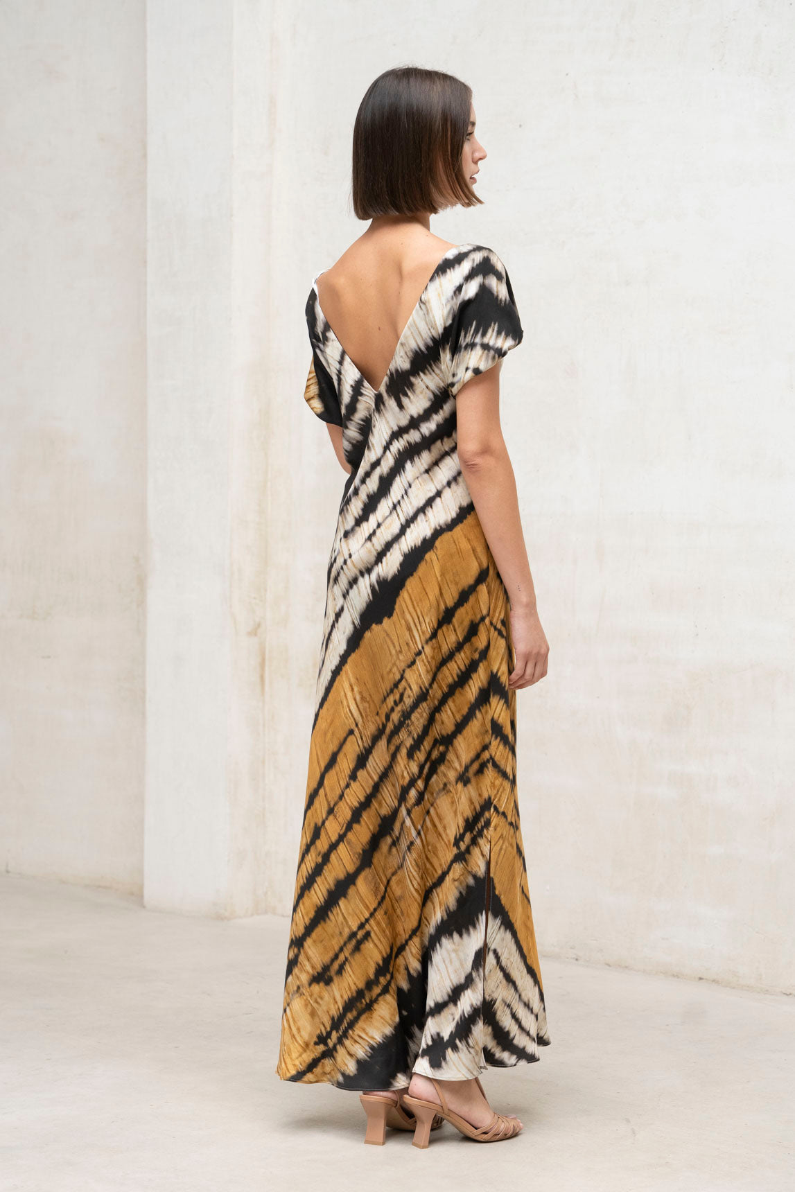 Yungle dress with mustard and black print