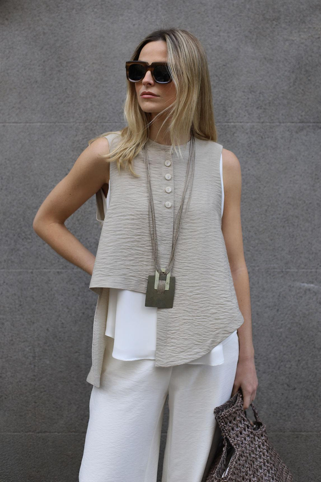 Freja stone vest