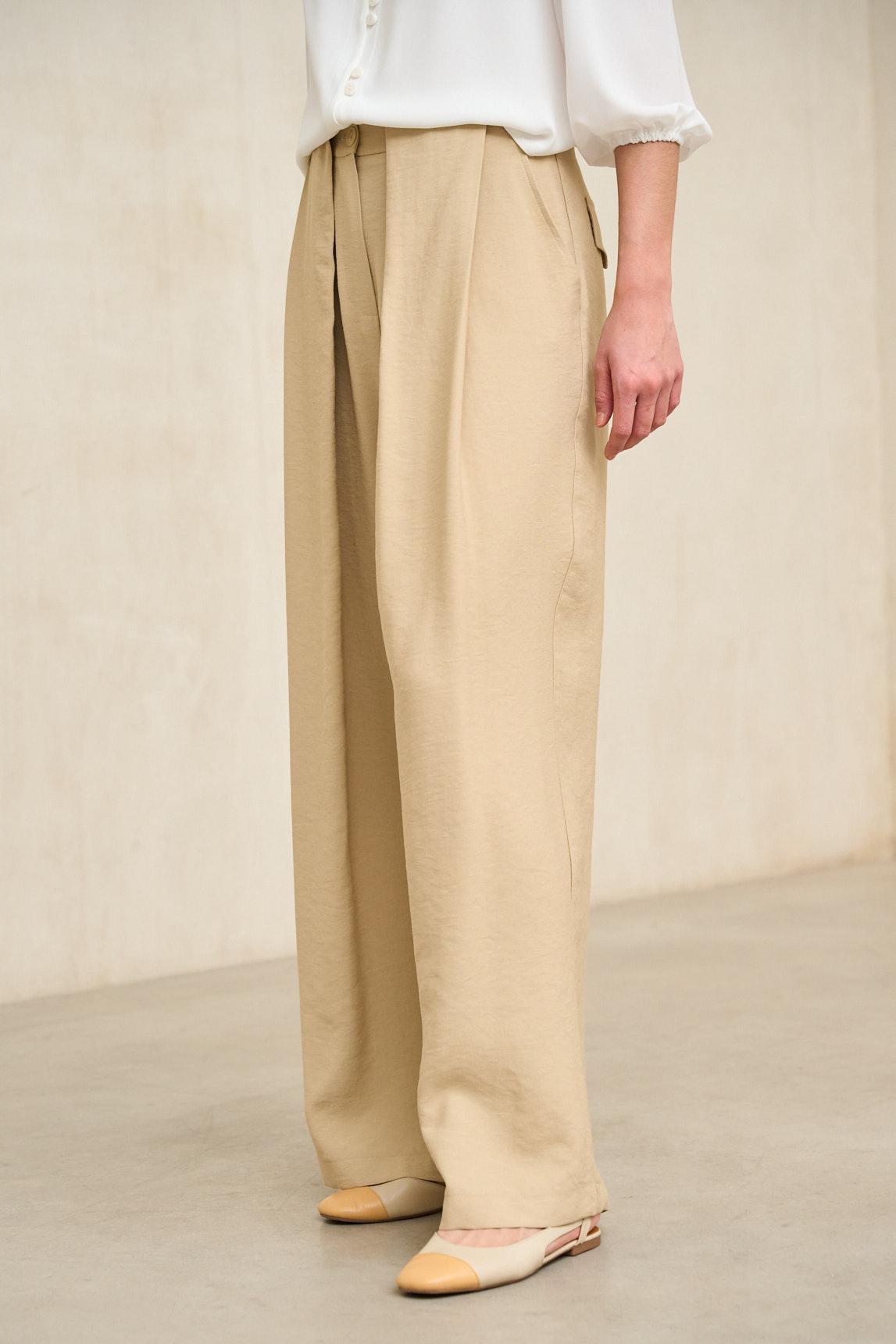 Beige Lyss trousers