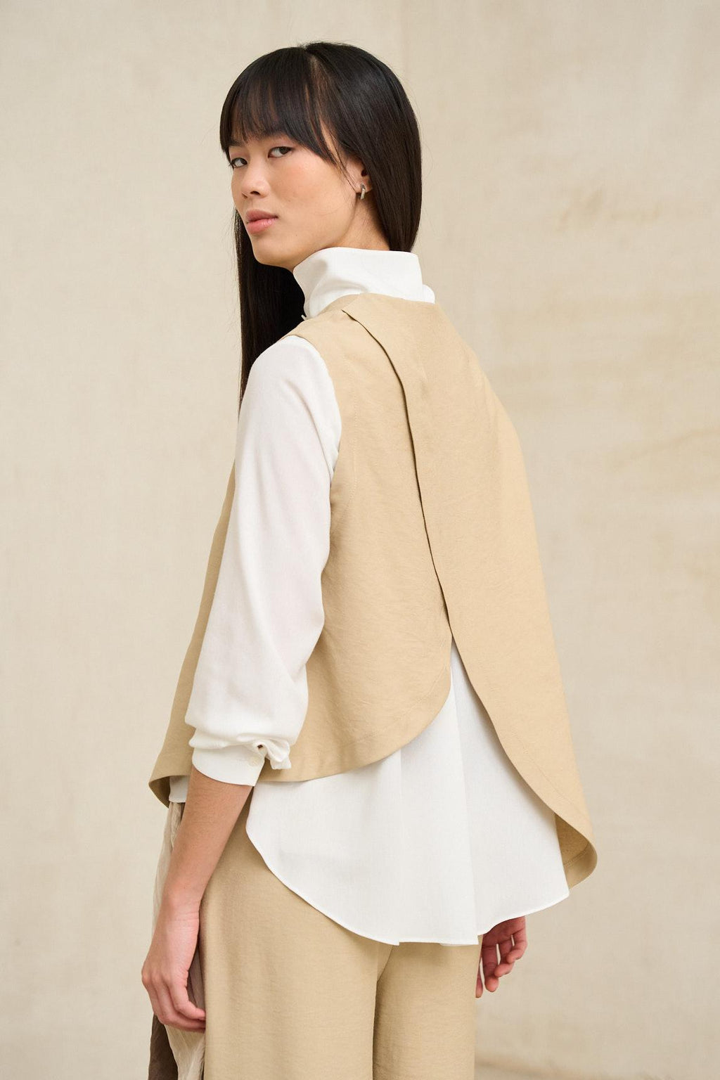 Freja beige vest