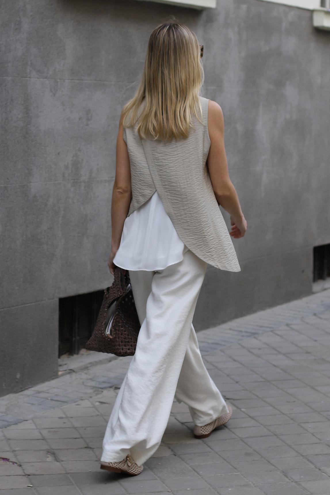 Freja stone vest