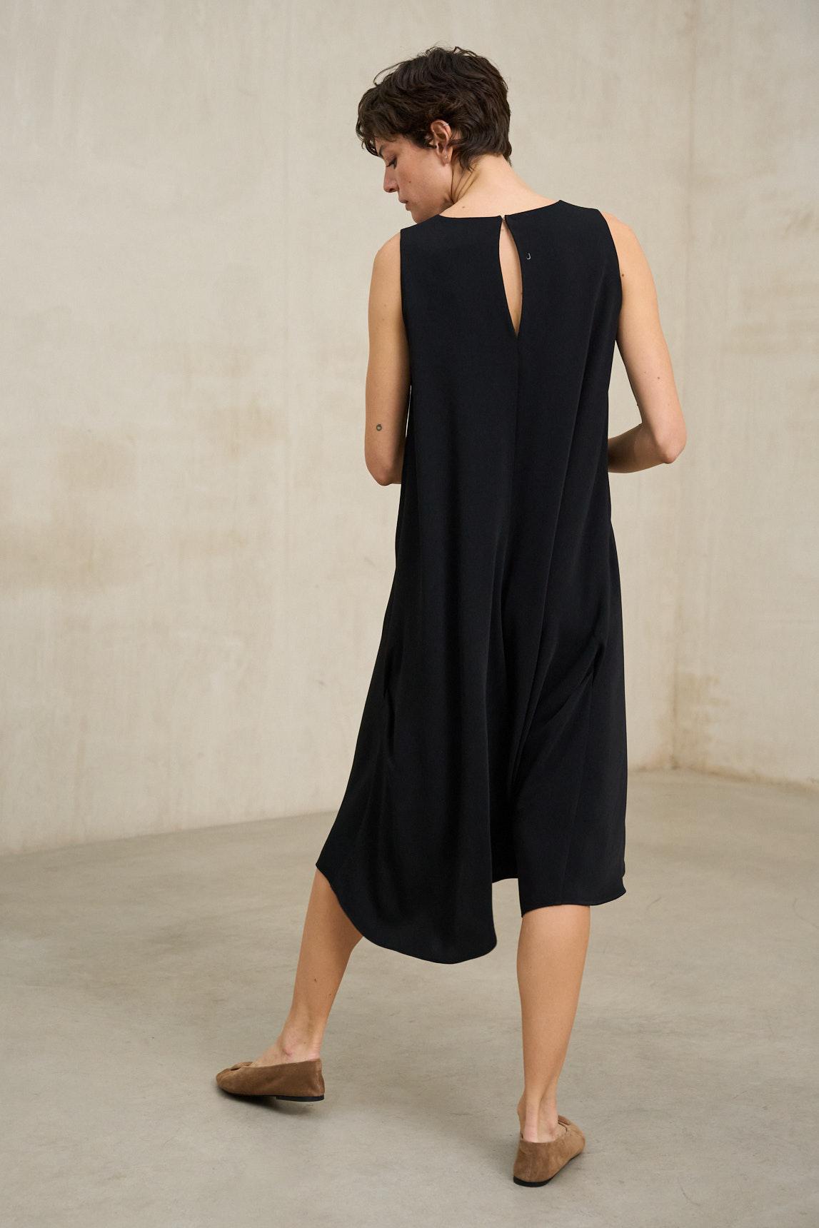 Naïra black dress