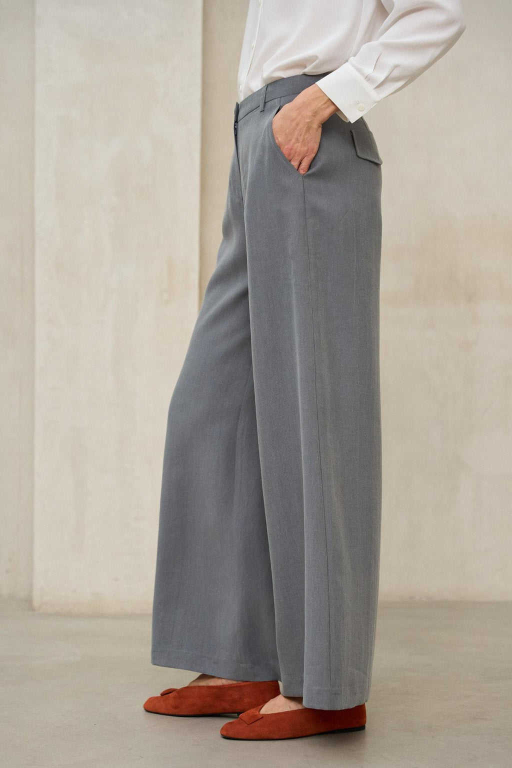 Dark grey Lysel trousers