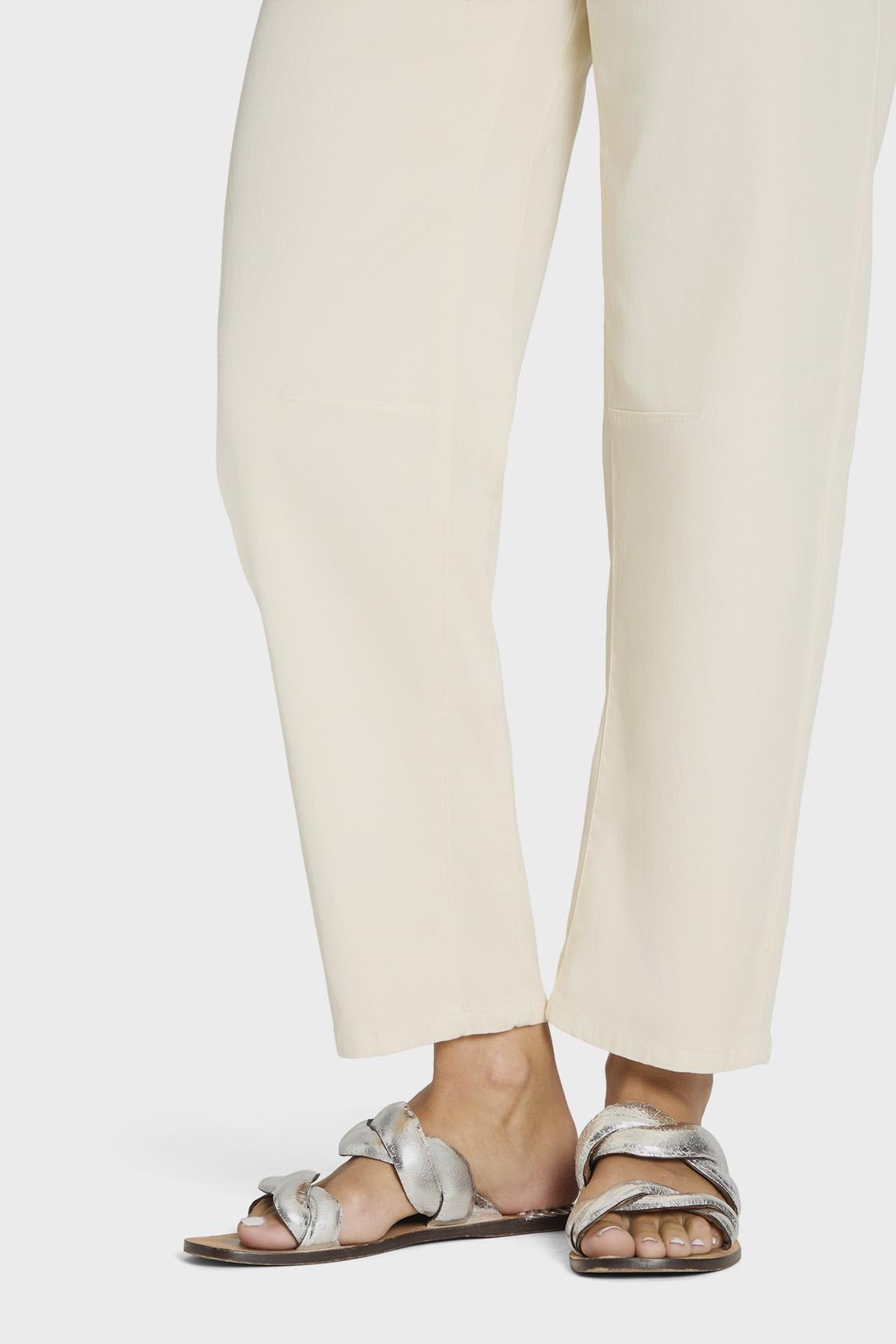 O-Shape Cropped Trousers Orelie off-white