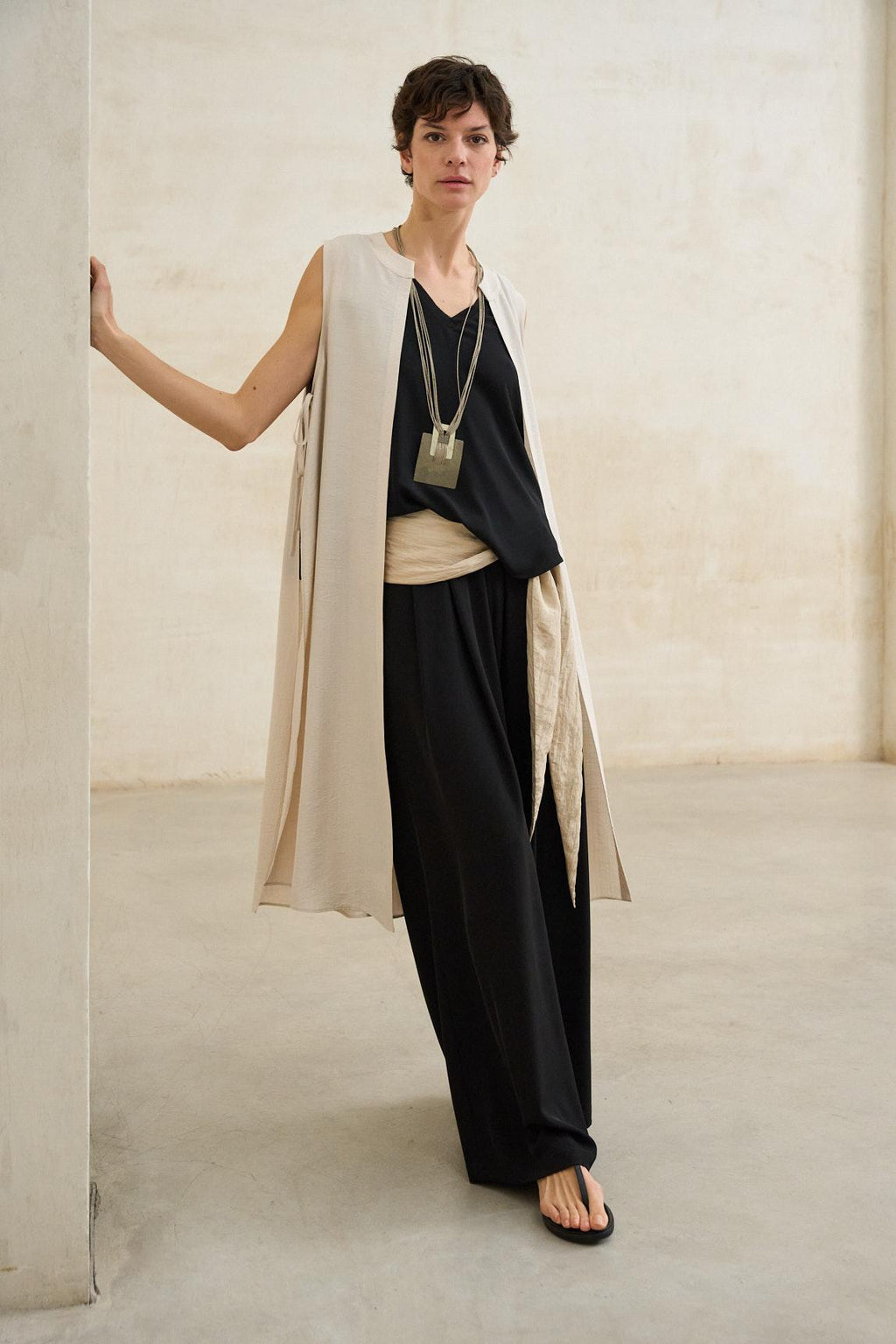 Lirien black trousers