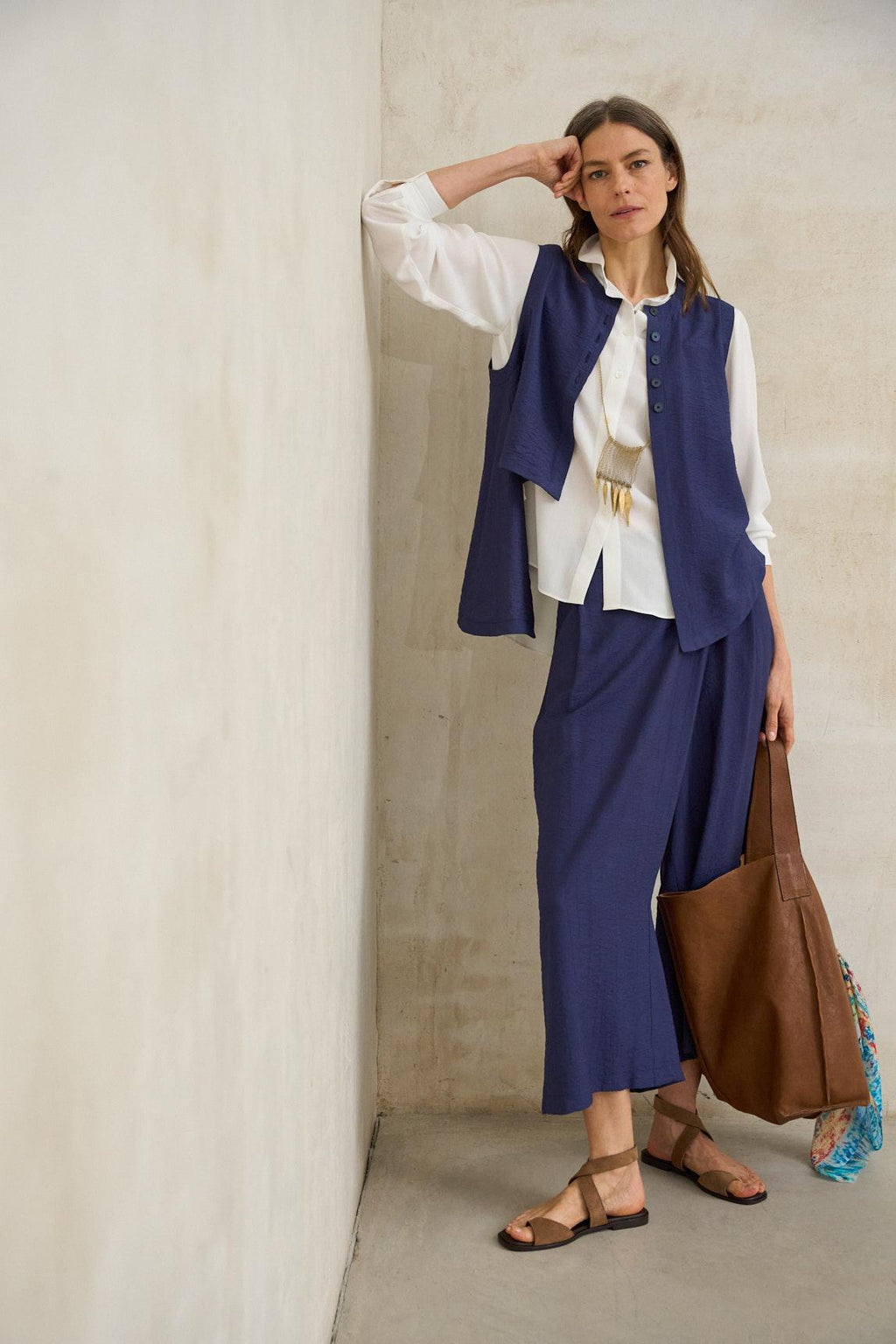 Freja navy blue vest